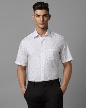 men micro print regular fit shirt with patch pocket