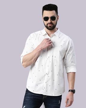 men micro print slim fit shirt with patch pocket