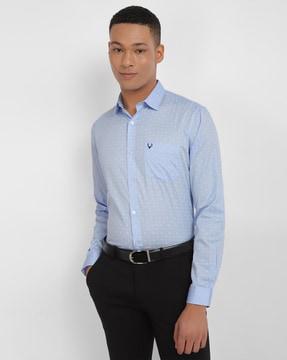 men micro print slim fit shirt with patch pocket