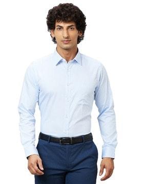 men micro print slim fit shirt with patch pocket