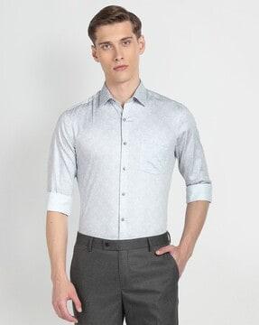 men micro print slim fit shirt with patch pocket