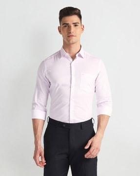 men micro print slim fit shirt with patch pocket