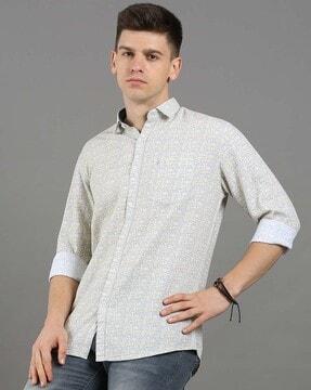 men micro printed slim fit shirt with spread collar