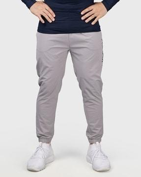 men mid-rise joggers with elasticated waist