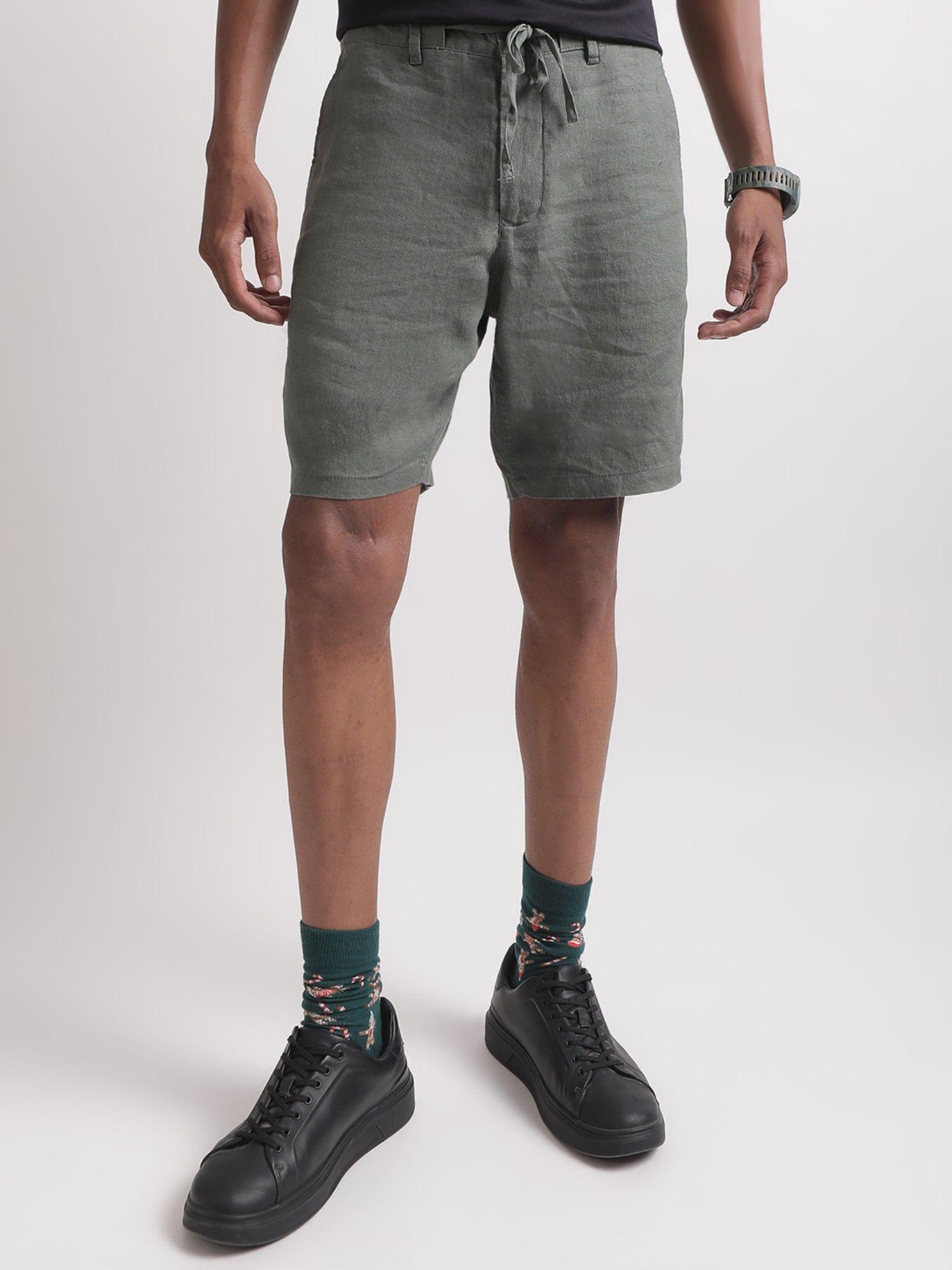 men mid-rise loose fit linen shorts