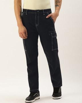 men mid-rise relaxed fit cargo jeans with white topstitch