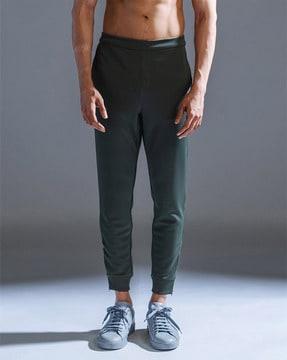 men mid-rise relaxed fit pants