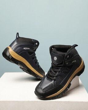 men mid-top lace-up shoes