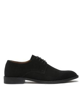 men mid-top lace-up shoes