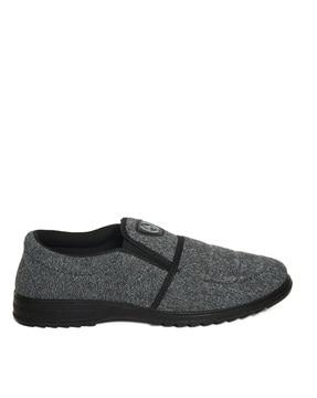 men mid-top slip-on casual shoe