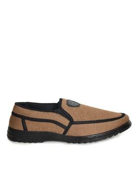 men mid-top slip-on casual shoe