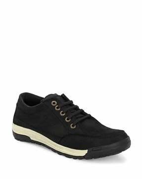 men mid-tops shoes with lace fastening