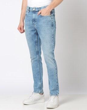 men mid-wash straight jeans