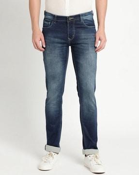 men mid-wash tapered fit jeans