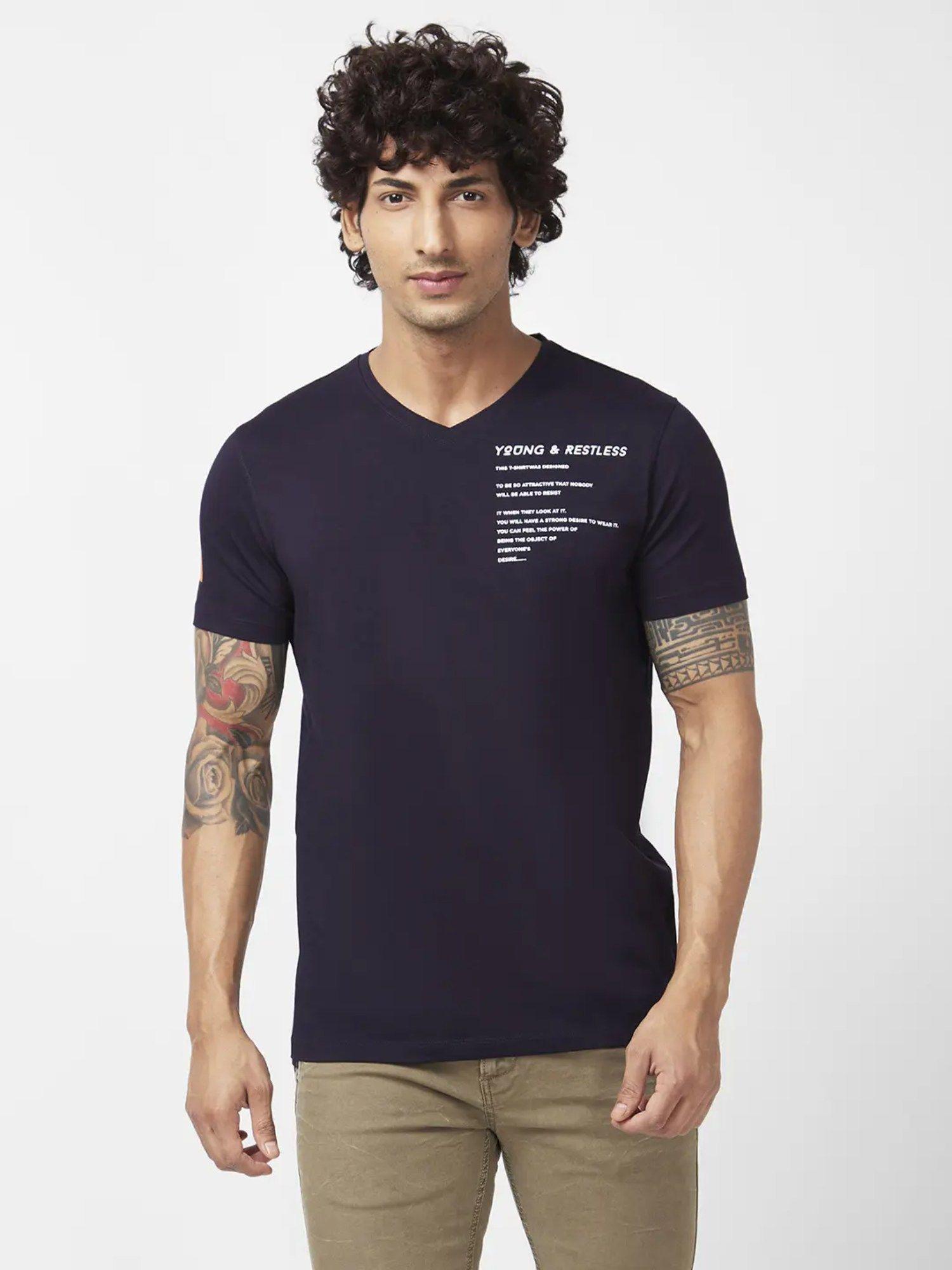 men navy blue blended slim fit half sleeve v-neck printed t-shirt