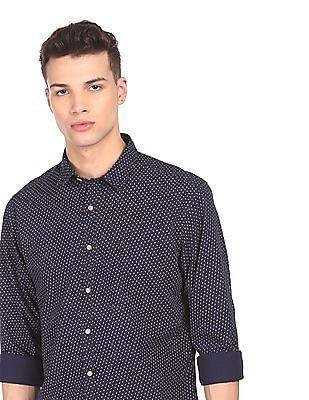 men navy spread collar printed casual shirt