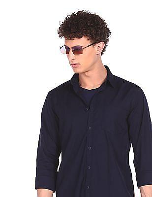 men navy spread collar solid shirt