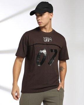 men numeric print boxy fit crew-neck t-shirt