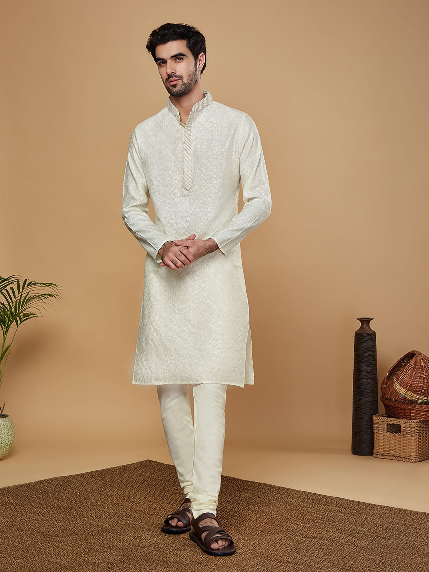 men off white kurta with churidar (set of 2)