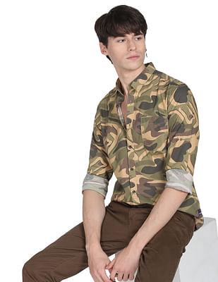 men olive camouflage print cotton casual shirt