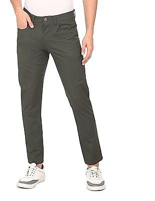 men olive mid rise solid casual trousers