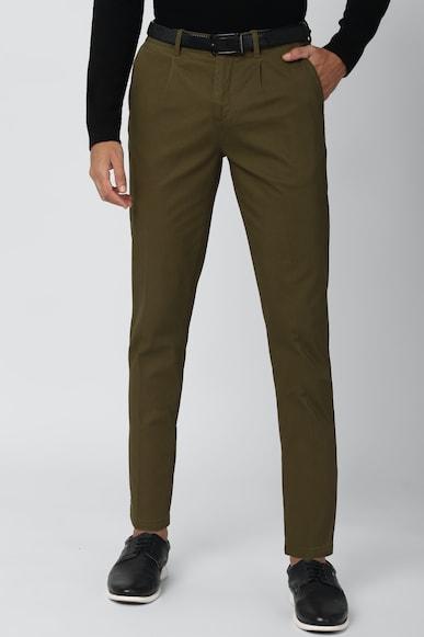 men olive solid carrot fit casual trousers