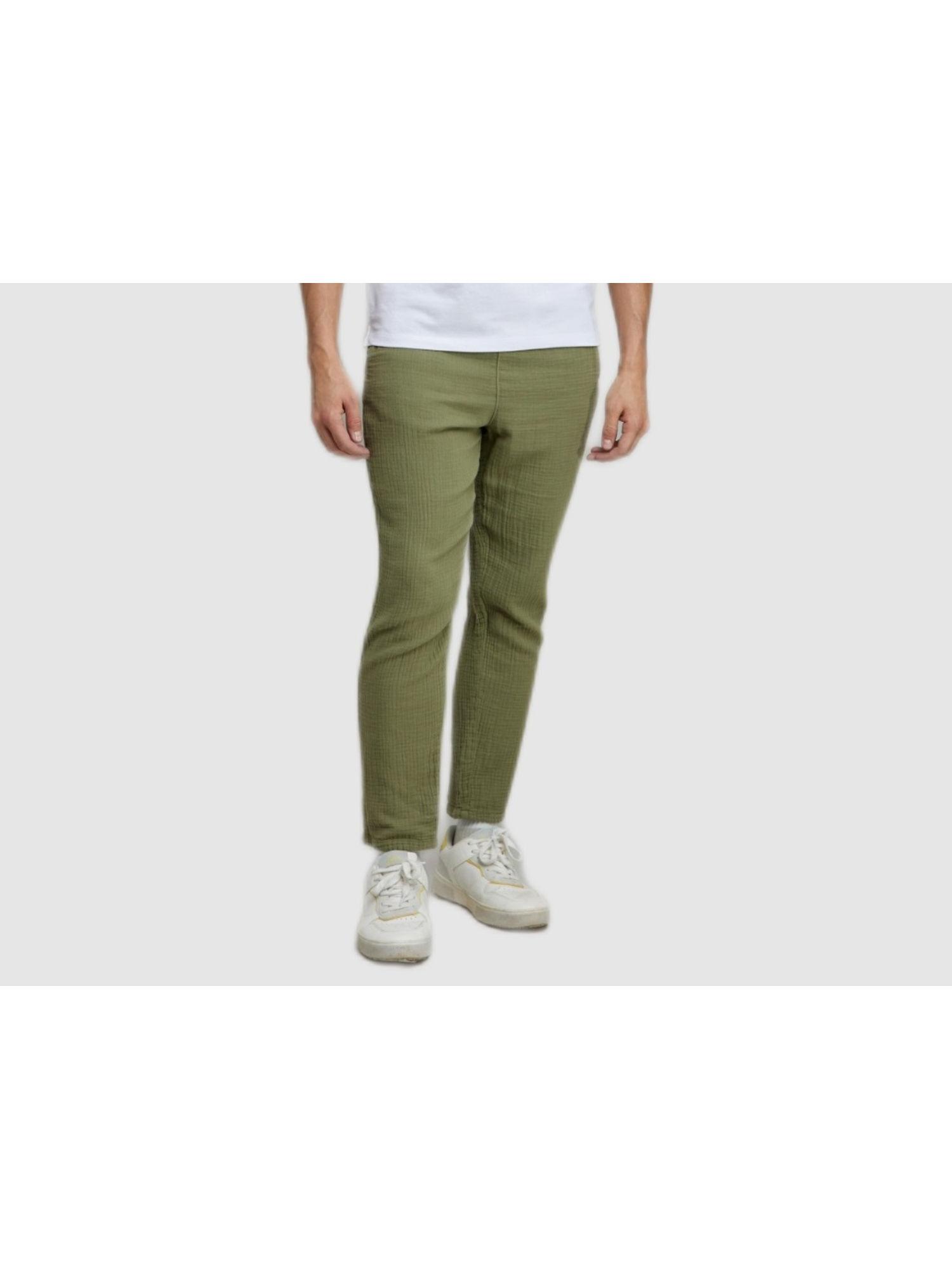 men olive solid chino