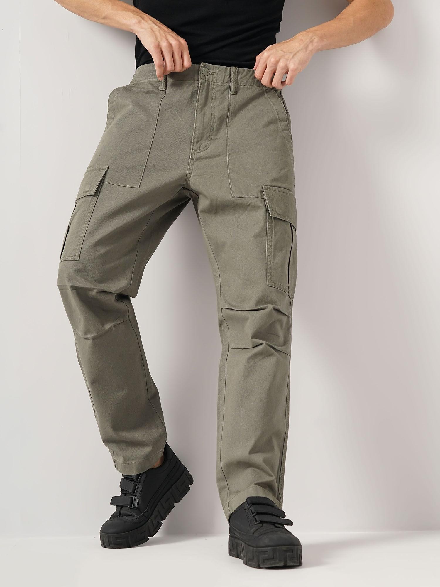 men olive solid straight fit cotton cargo trouser