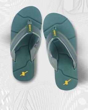 men open-toe t-strap flip-flops