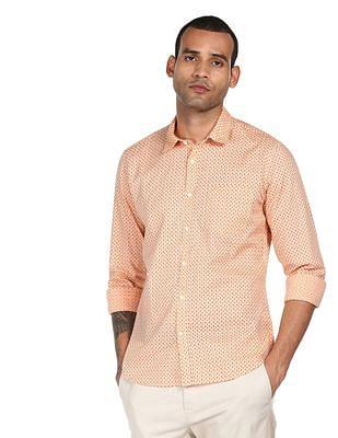 men orange printed slim fit casual shirt