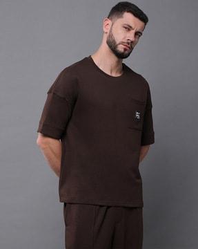 men oversized crew-neck t-shirt with patch pocket