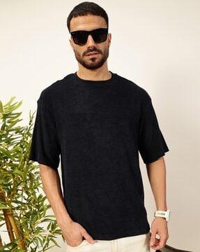 men oversized fit t-shirt with round neck