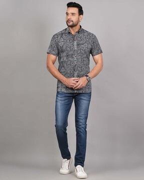 men paisley print regular fit shirt with patch pocket