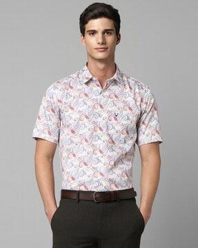 men paisley print slim fit shirt with patch pocket