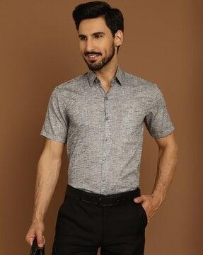 men patterned regular fit shirt with patch pocket