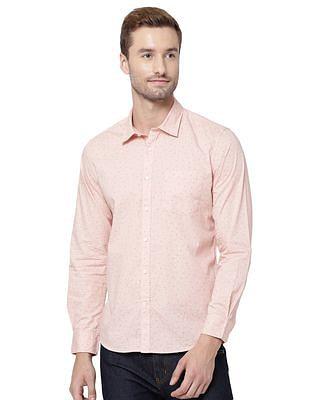 men peach modern fit printed casual shirt