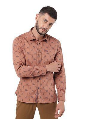 men peach slim fit printed casual shirt