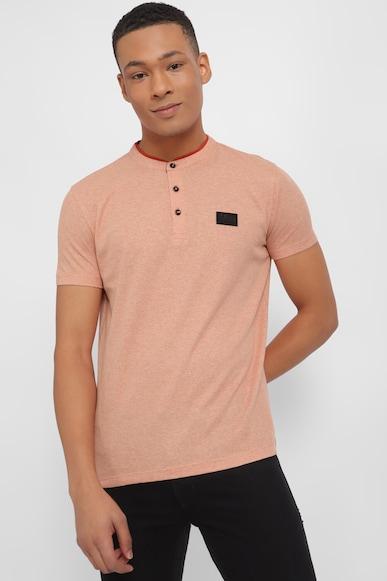 men peach solid henley neck t-shirt