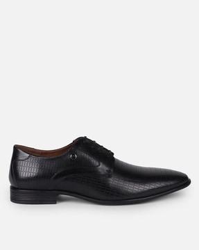 men perforated lace-up oxfords