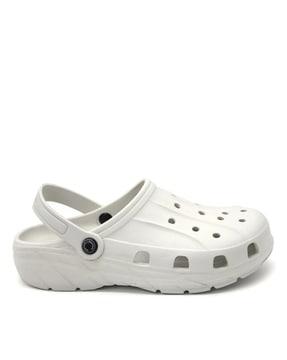 men perforated slip-on clogs