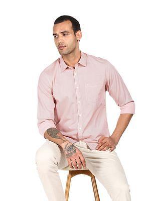 men pink printed slim fit casual shirt