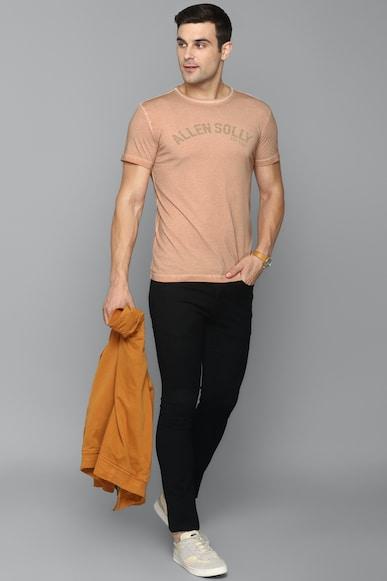 men pink textured crew neck t-shirt