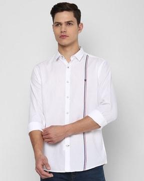 men placement stripe print slim fit shirt