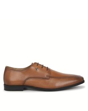 men plain-toe lace-up oxfords