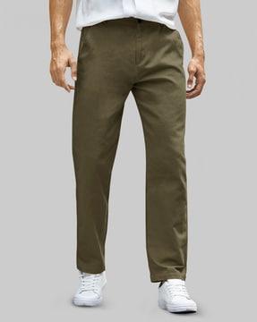 men pleated pants with insert pockets