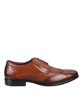 men pointed-toe brogues
