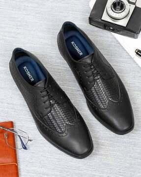 men pointed-toe derbys with lace fastening