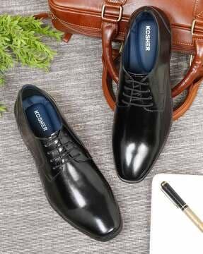 men pointed-toe derbys with lace fastening