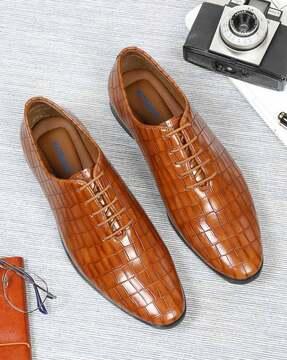 men pointed-toe derbys with lace fastening