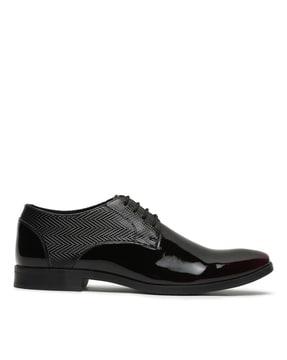 men pointed-toe derbys with lace fastening